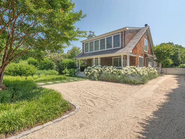 129 Halsey Ln, Bridgehampton, NY 11932