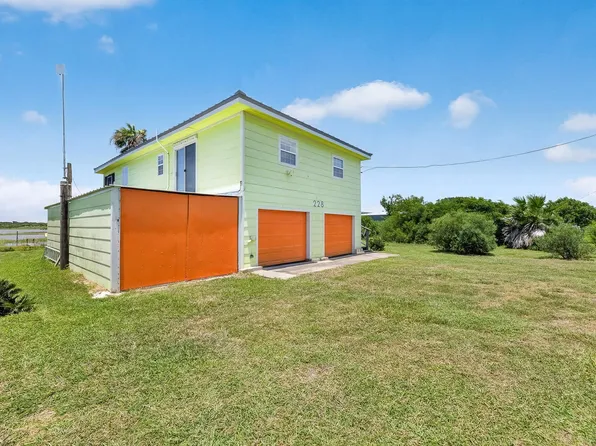 228 Speckled Trout Loop, Palacios, TX 77465