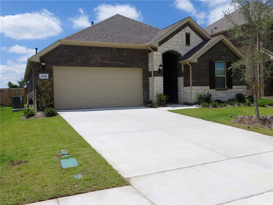 1st image of 3909 Muscadine Dr