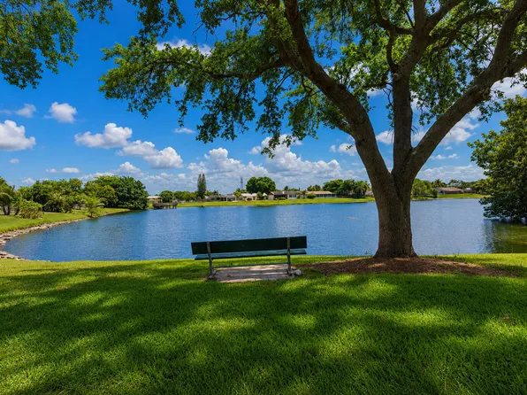 10304 Pippin Lane, Royal Palm Beach, FL 33411