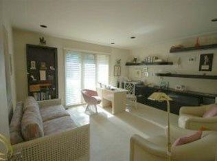 7112 Suncrest Rd, West Bloomfield, MI 48322