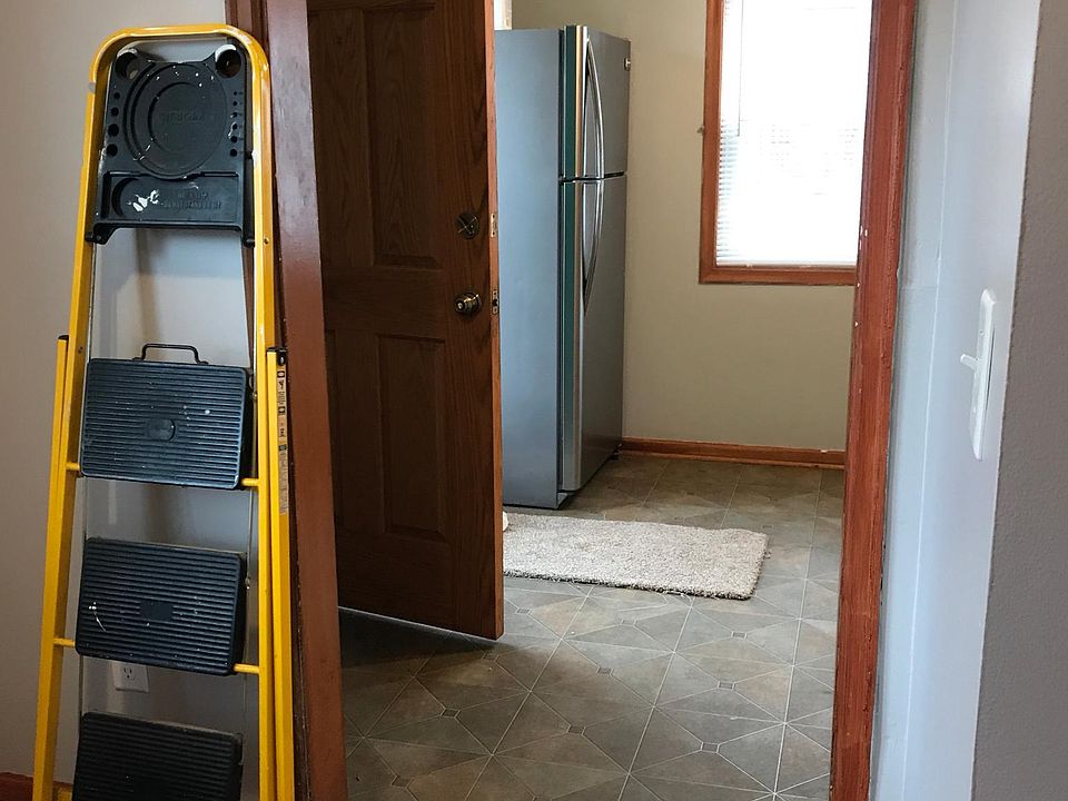 2nd image of 2512 S 32nd Ave APT 1