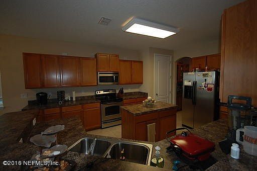 1467 Carpathian Dr - kitchen. 2