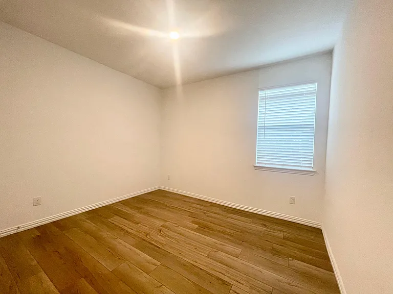 1118 Mahogany Ln — Photo 16