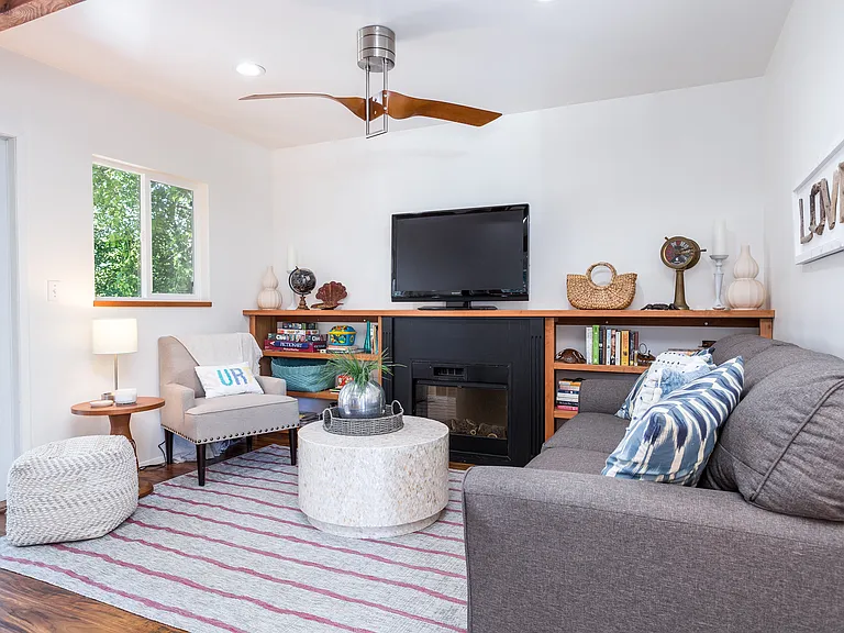 8293 Beach Way Dr — Photo 19