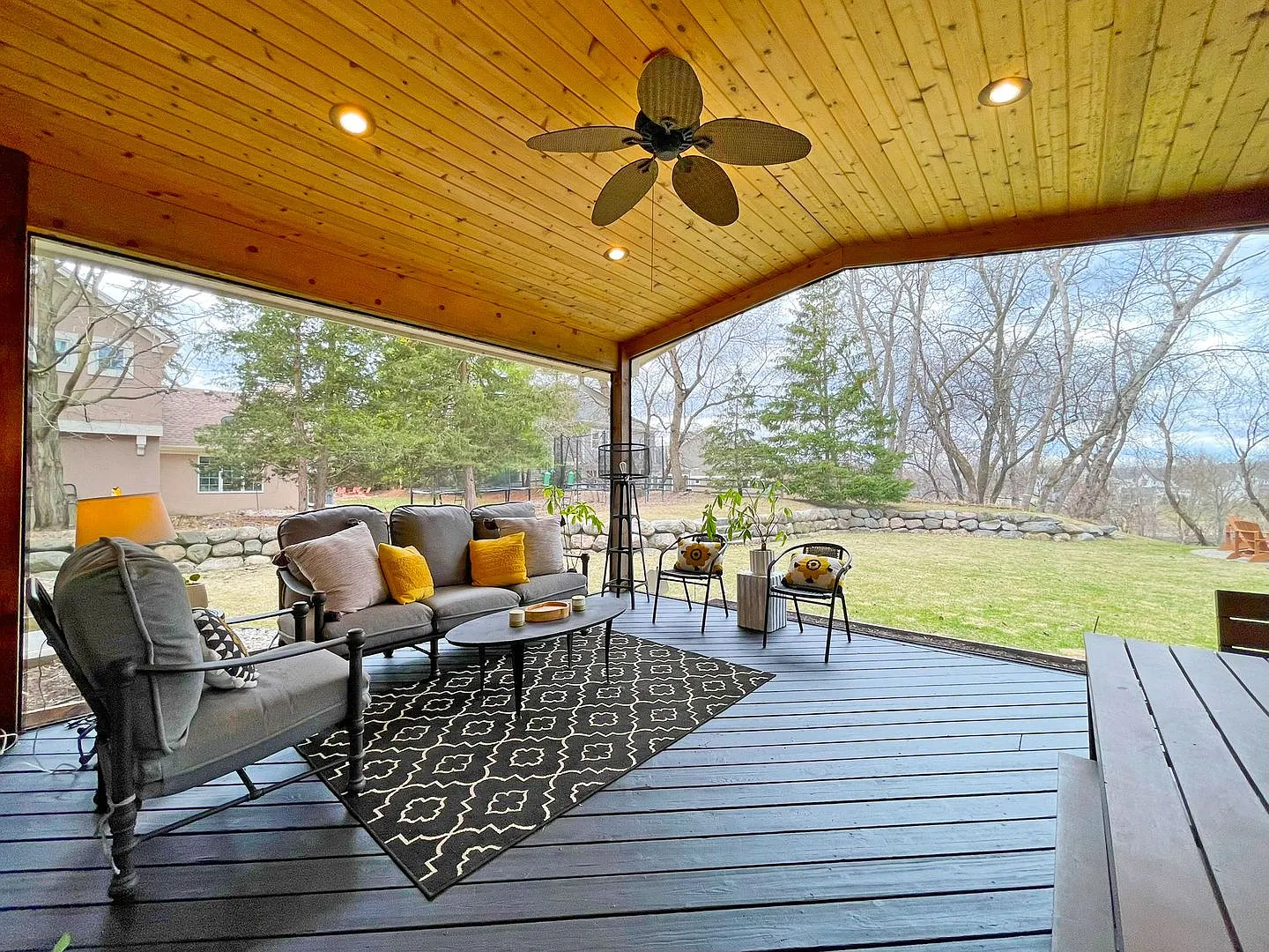 *Minnetonka Schools * Quality 5 bedroom Residence with stunning back yard, 2-story Great Room, Wa... — Photo 3