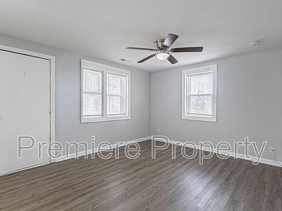 2nd image of 15400 E 54th St