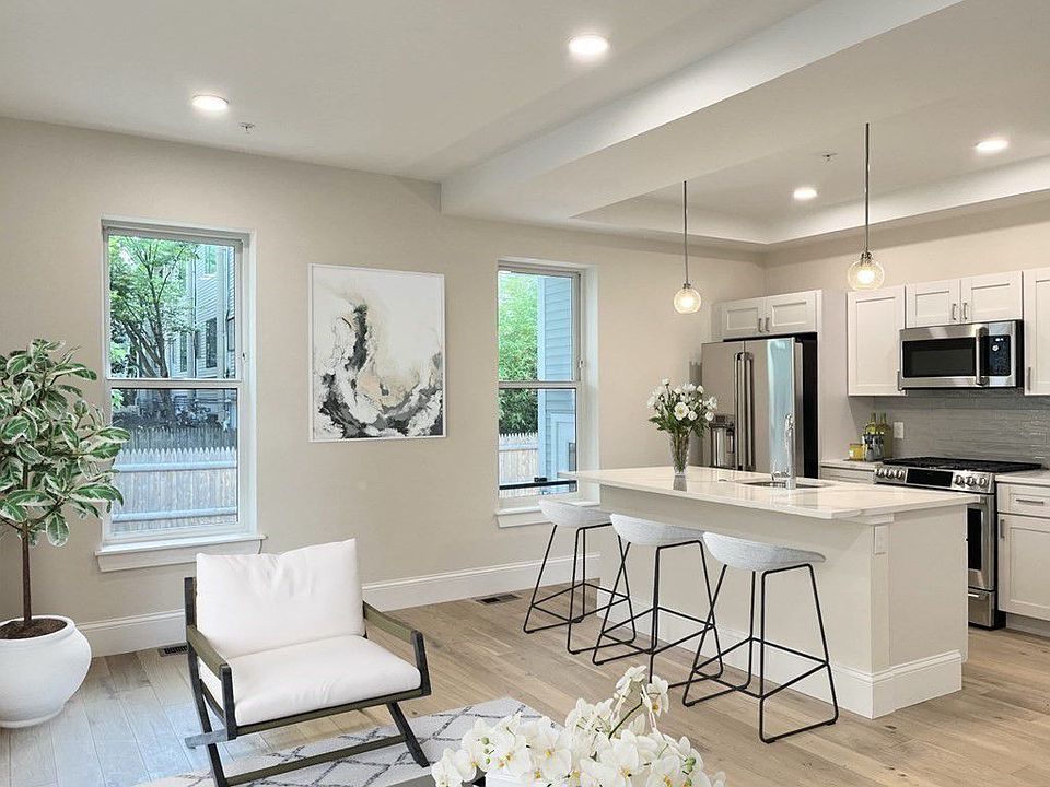 1st image of 12 Arnold Cir #2
