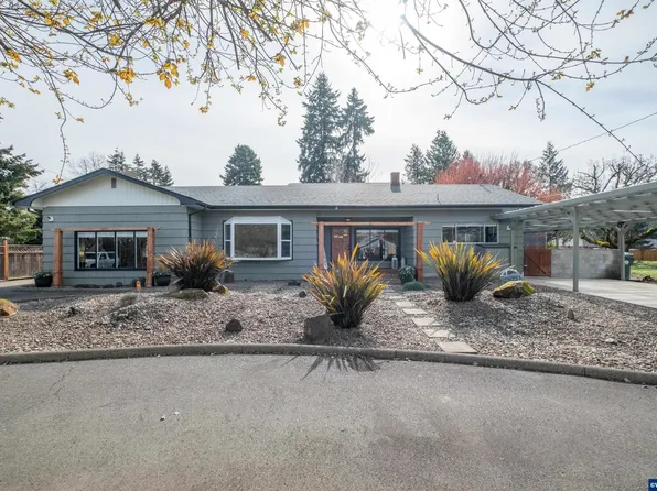 1021 Mountain View Rd, Sweet Home, OR 97386