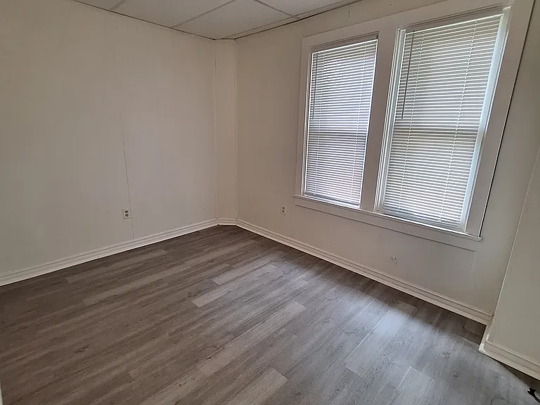 824 Ramsey St — Photo 10