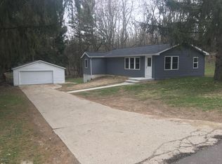 814 W Kirby Rd, Battle Creek, MI 49017