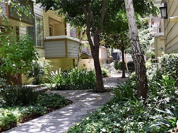 2nd image of 11150 Glenoaks Blvd Unit 78