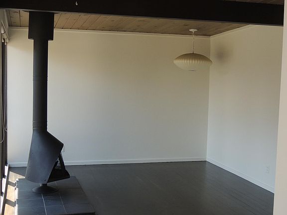 3rd image of 1284 Lynwood Dr