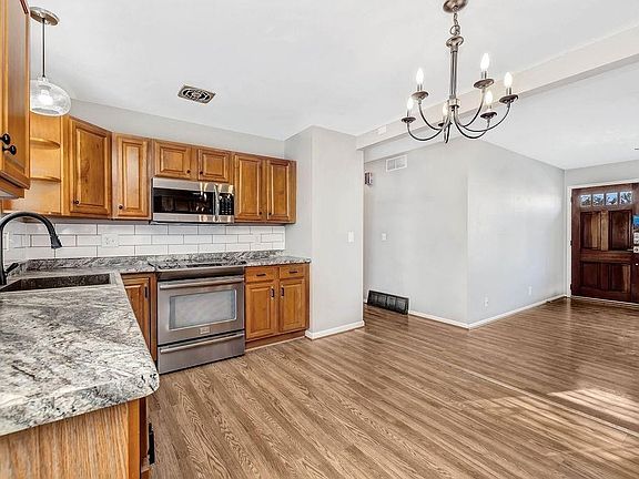 4th image of 3641 Benhill Dr