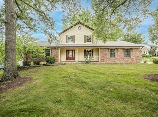 15554 Clover Ridge Dr, Chesterfield, MO 63017