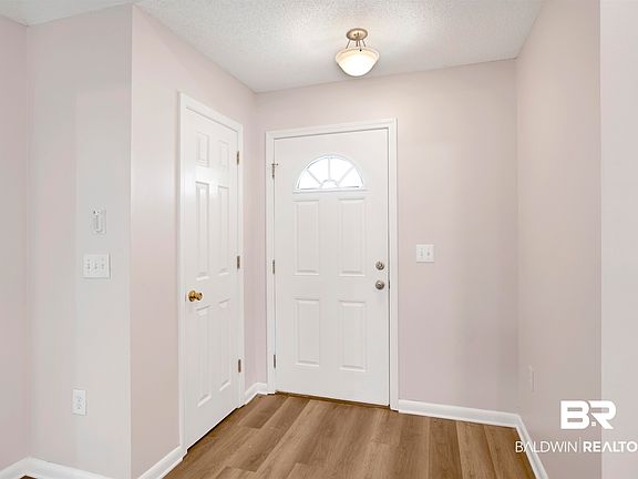 4th image of 22447 Beaver Creek Ln