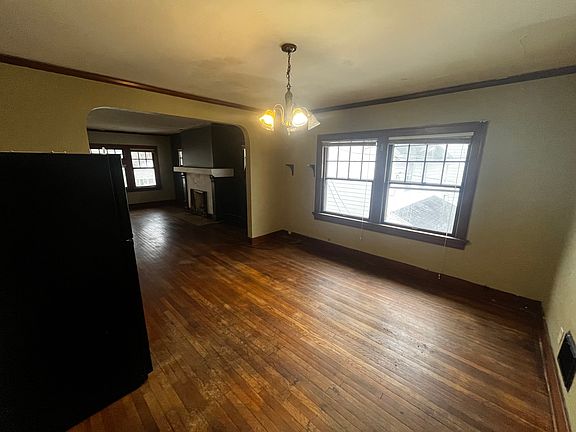 3rd image of 357 Kenilworth Ave #0