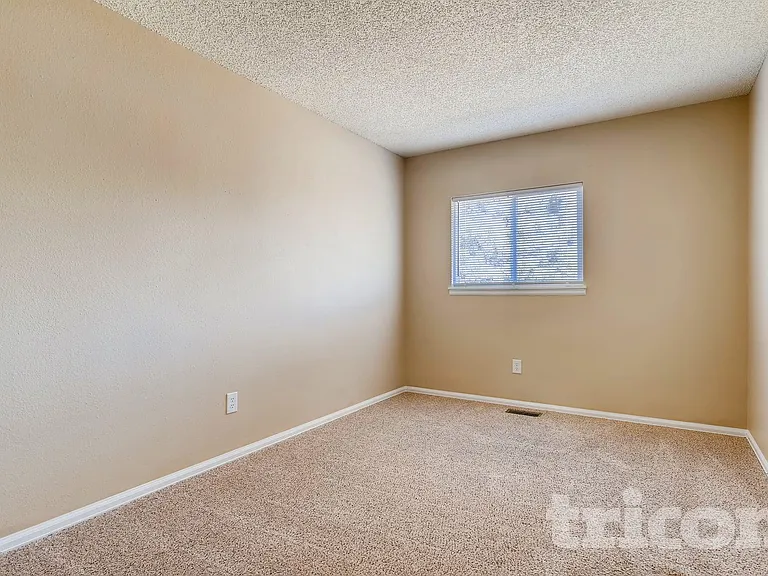 2674 Deliverance Dr — Photo 16