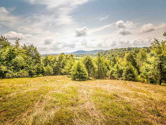 2nd image of 114 Hipshire Hollow Rd