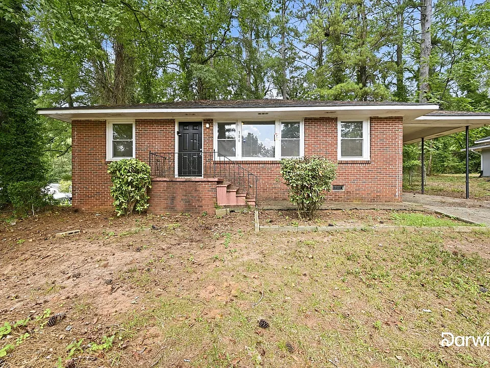 386 Lindsey Dr SE