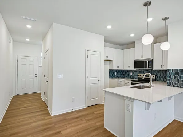 3023 Glen Lyon Dr, Durham, NC 27703