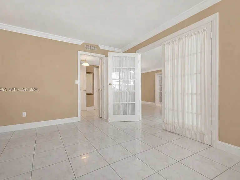 6039 Collins Ave #1206 — Photo 14