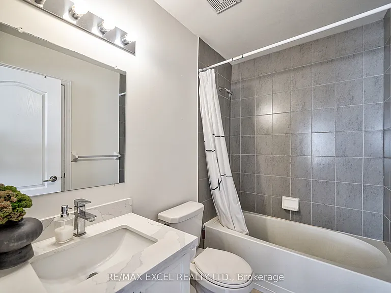 5 Bloom St #COACH — Photo 11