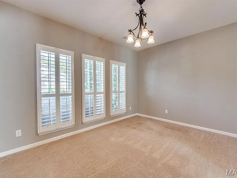 110 Hawks Haven Dr — Photo 5