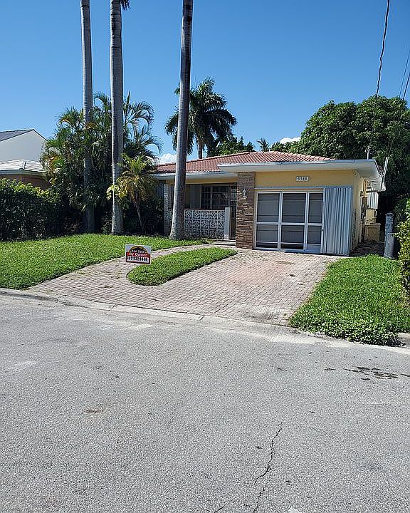 Cul de sac, best block in Surfside