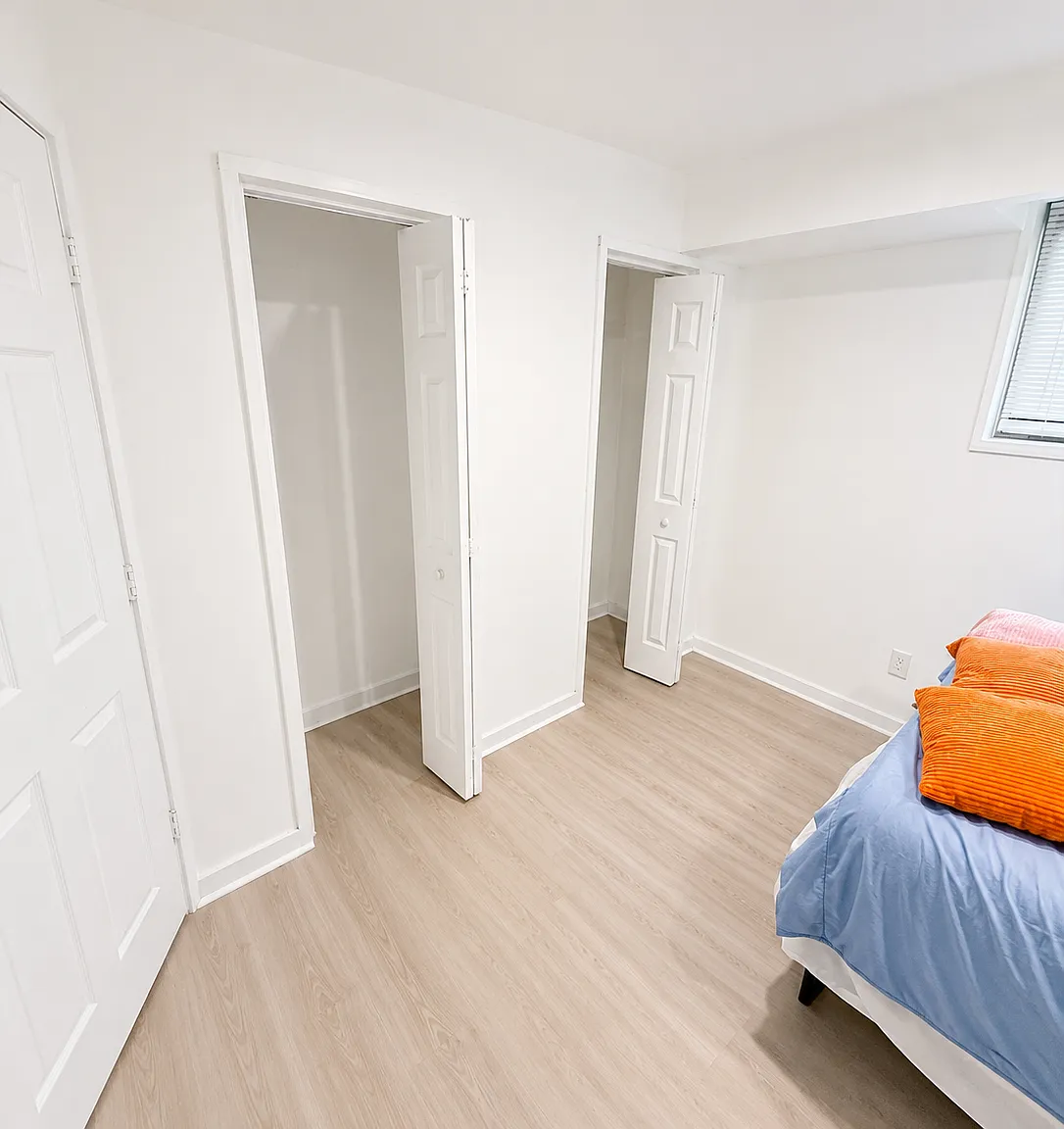 2 bed, 900 sqft, $2,590 — Photo 3