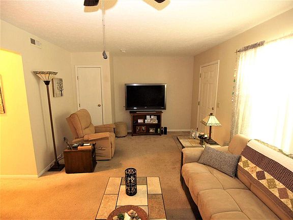 4th image of 7942 Tall Timbers Dr