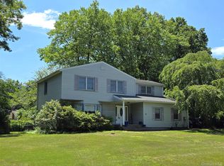 37 Dogwood Hollow Lane, Miller Place, NY 11764