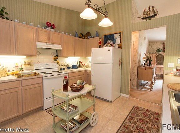 4th image of 175 Ryberry Dr