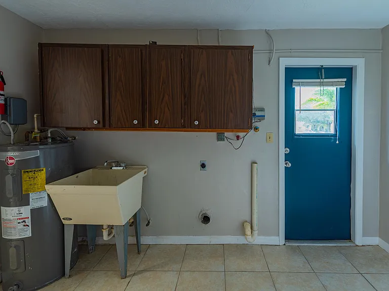 38 Regina Blvd — Photo 27