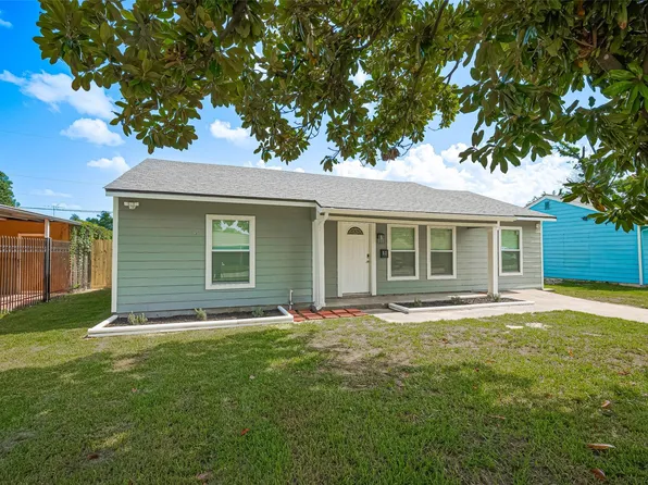 52 Penway St, Houston, TX 77022