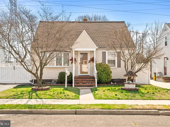 250 Edward Ave, Hamilton, NJ 08610