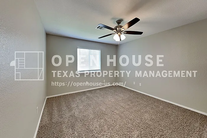 1056 Silver Spur Ln — Photo 15