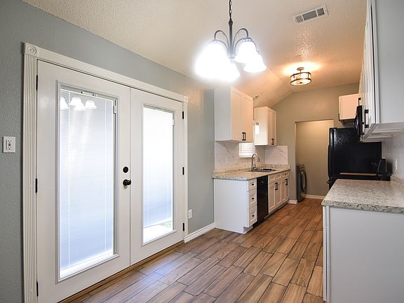 5th image of 2210 Cooke Dr