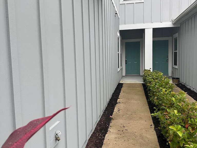 71 Tahiti Shores Court St — Photo 3