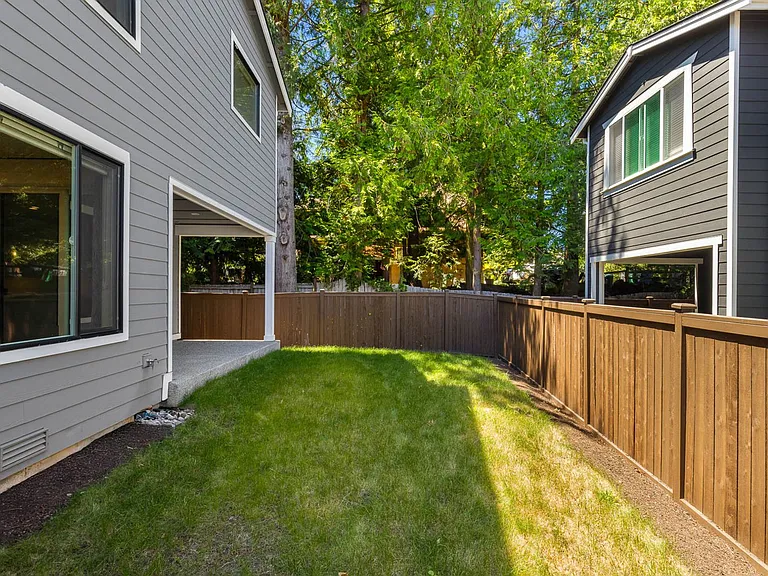 1781 246th Ct NE — Photo 12