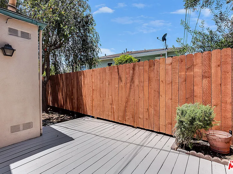 1655 Malcolm Ave #1/2 — Photo 6