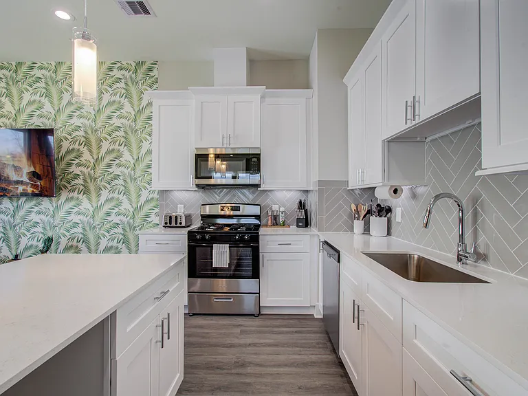 8320 Curry Rd — Photo 12