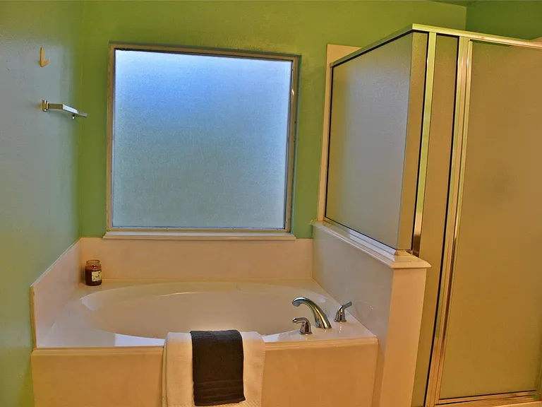 12802 Mills Trail Ln — Photo 10