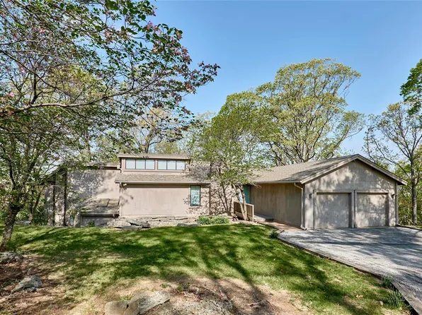 7164 Whippoorwill Hill Dr, High Ridge, MO 63049