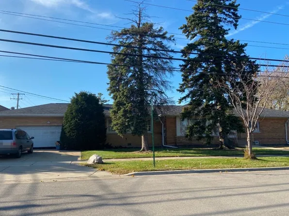 5101 Jarlath Ave, Skokie, IL 60077