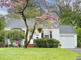 245 Ackerman Ave, Ridgewood, NJ 07450