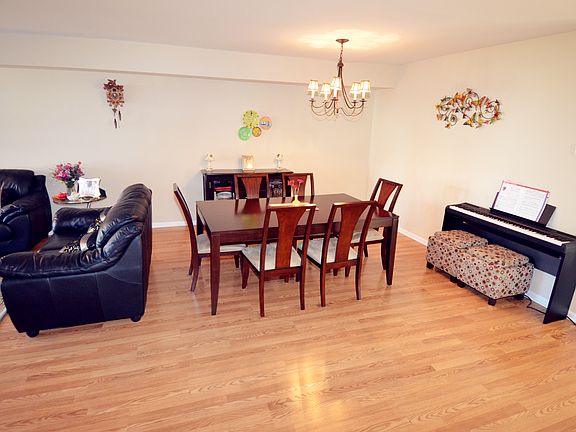 Dining Rm