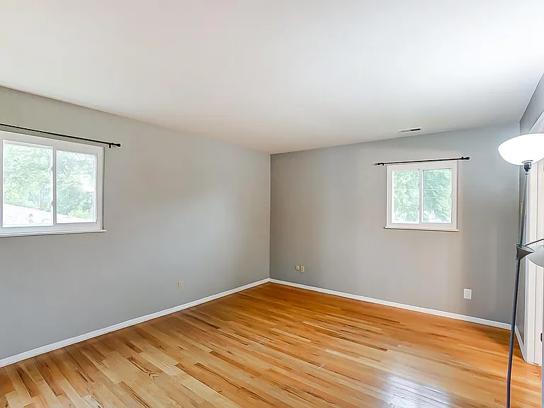 415 Rustic Ct — Photo 23