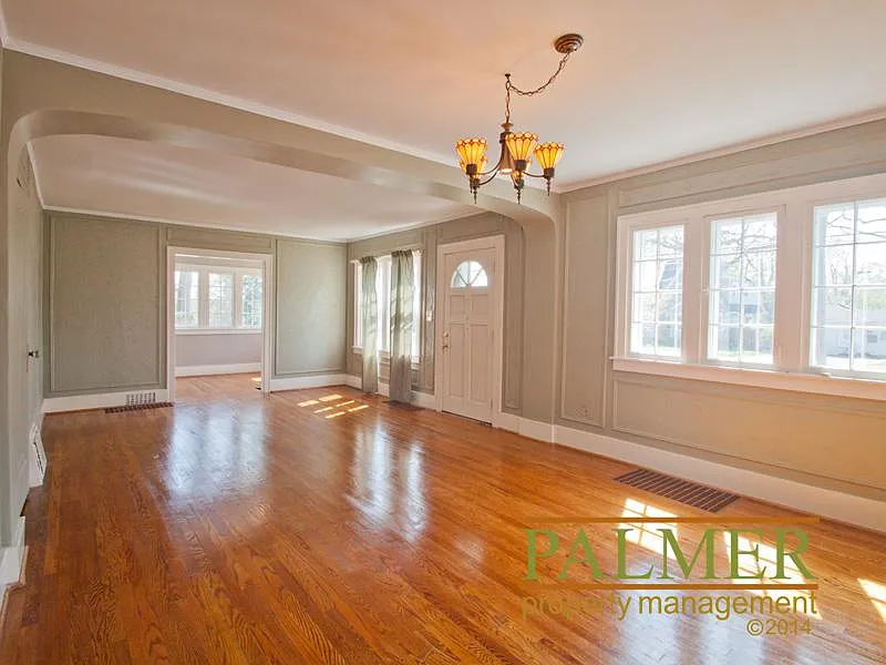 3 bed, 1492 sqft, $2,100 — Photo 2