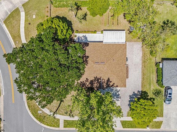 3rd image of 460 Pendrey Dr